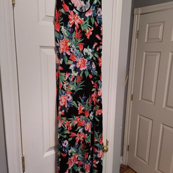 Brochure multi color sleeveless dress size small. 95% rayon 5% spandex - Picture 2 of 4